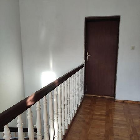 Popularna Guest Home Warschau Buitenkant foto